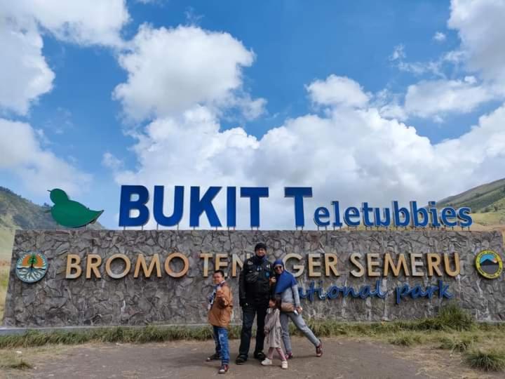 Javalindra Homestay Tour And Travel Banyuwangi  Exterior photo