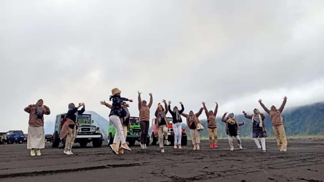 Javalindra Homestay Tour And Travel Banyuwangi  Exterior photo